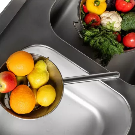 Ванна моечная цельнотянутая трехсекционная КОБОР ВМЦ/3-180/70/430